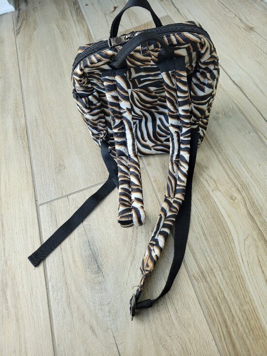 Lug Dodger Mini Backpack in Zebra Sand main image 5